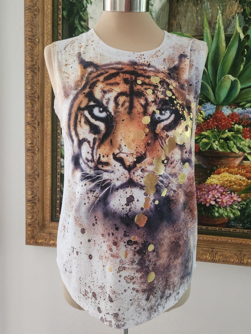 NYLON APPAREL | Tiger Face Graphic Sleeveless Top with Gold Accents